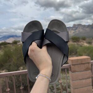 UGG Leather Crossover Slide Sandals Treadlite Sole Size 8